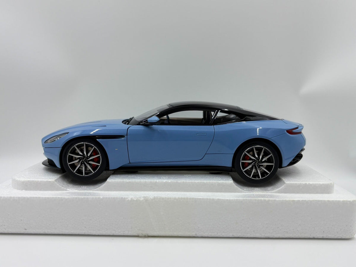 AUTOart AA 1 18 Aston MartinDB 11 1:18 Blue - immagine 3