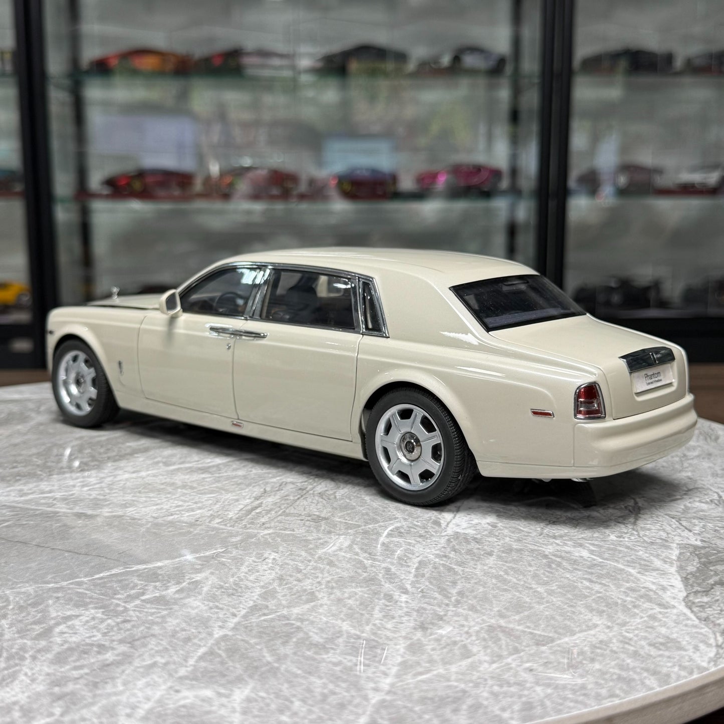 Kyosho Rolls-Royce Phantom 1:18 Alloy Model image 3