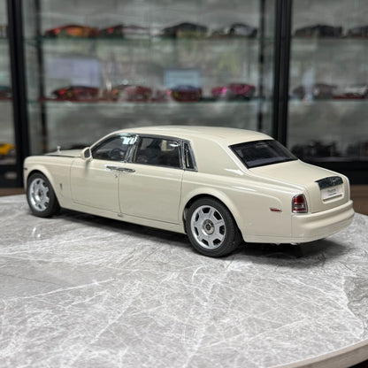 Kyosho Rolls-Royce Phantom 1:18 Alloy Model image 3