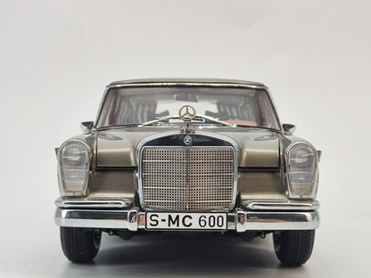 Scale Model CMC C 016 1:18 Gold - immagine 3