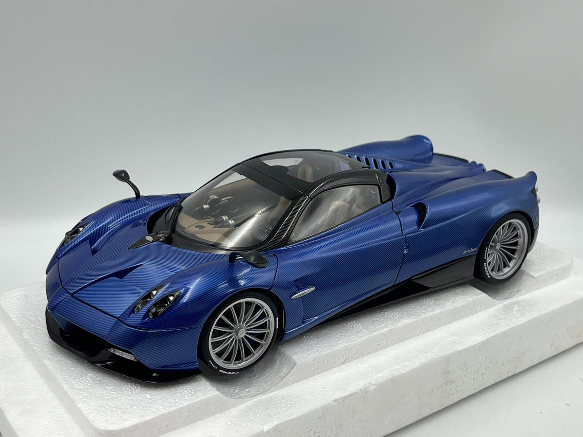 AUTOart AA Pagani Huayra Roadster 1:18 - immagine 3