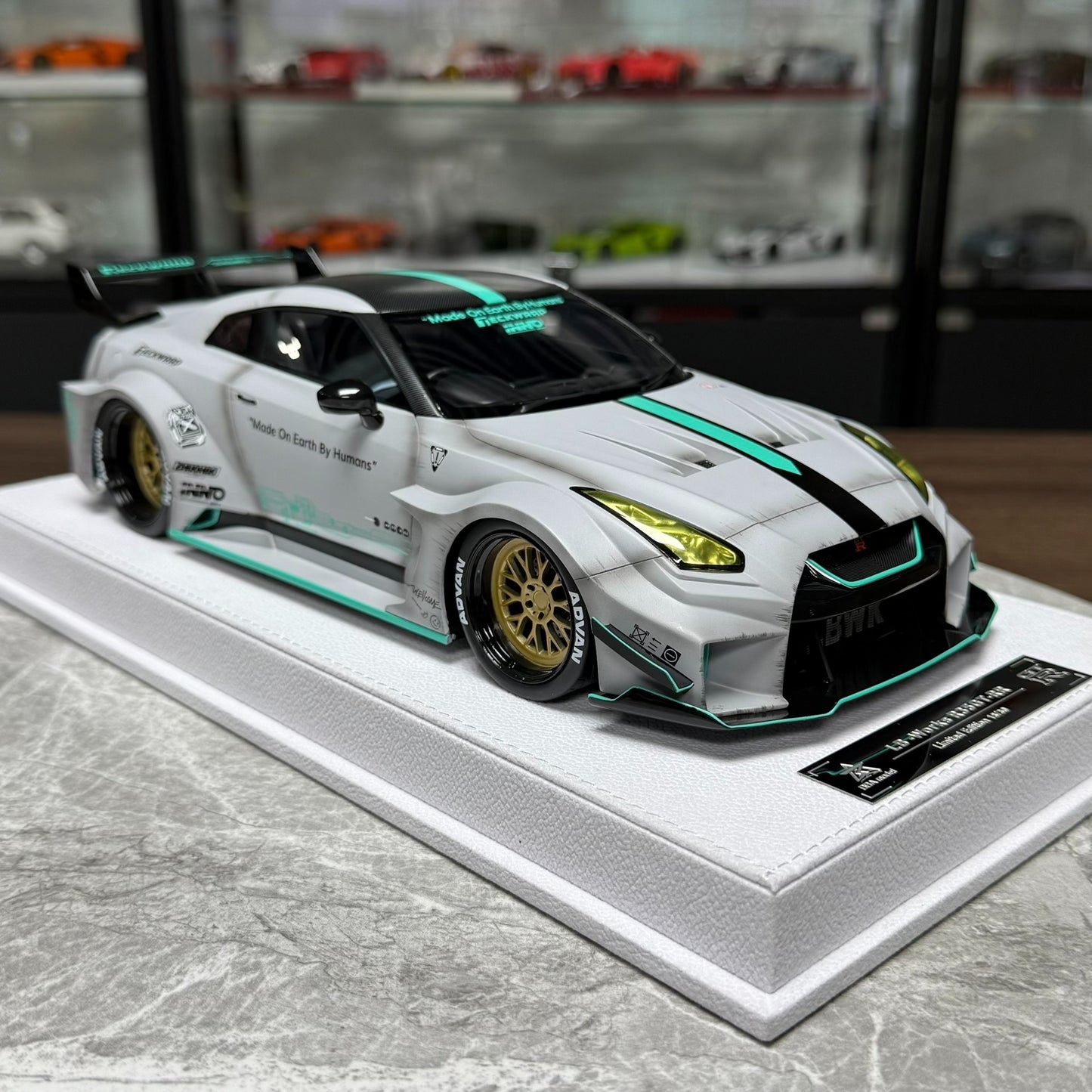 BBA Model Nissan GT-R 35GT-RR L 1:18 Resin Model image 3