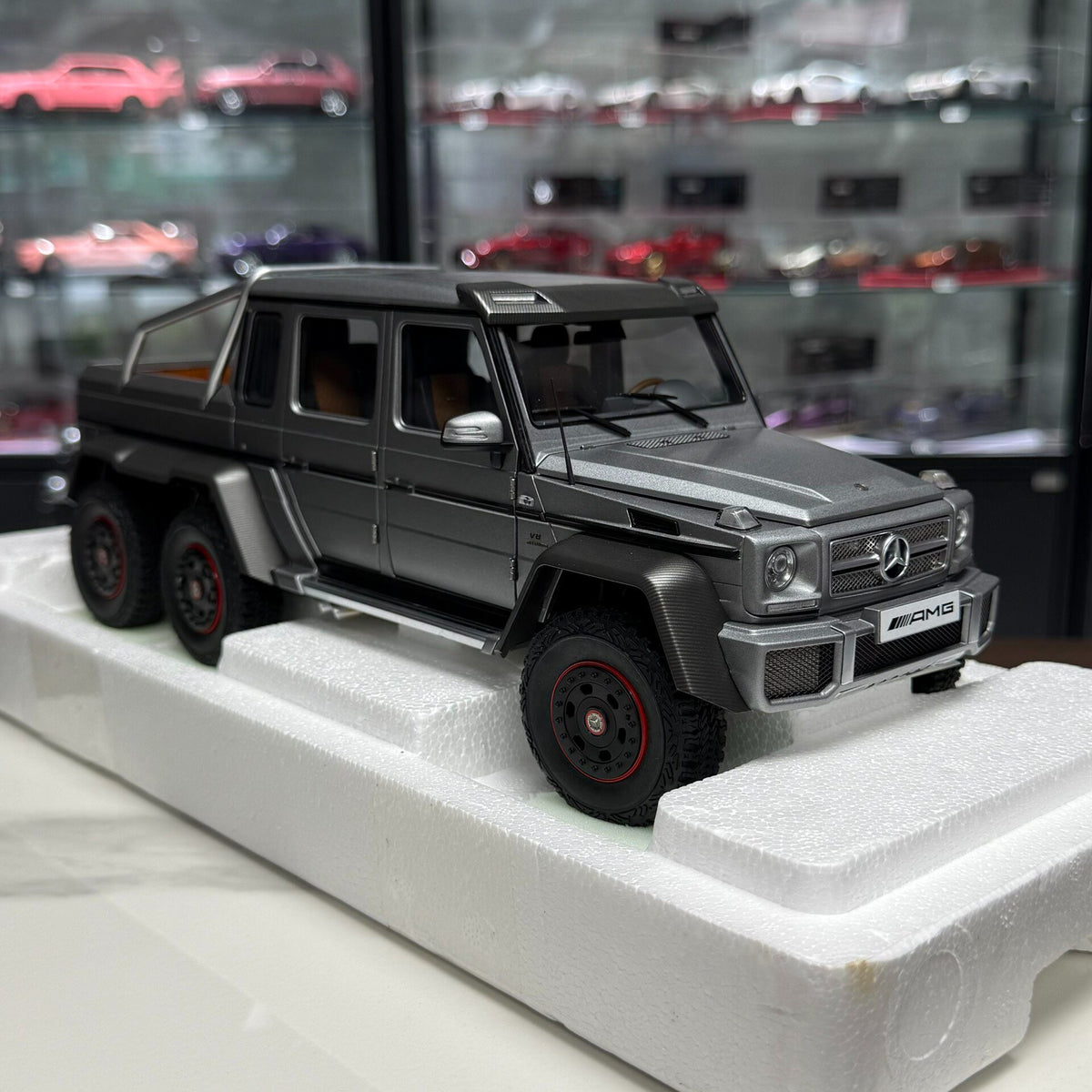 AUTOart 1 18AA Mercedes-BenzG 63 AMG 6X 6X6 1:18 - immagine 3