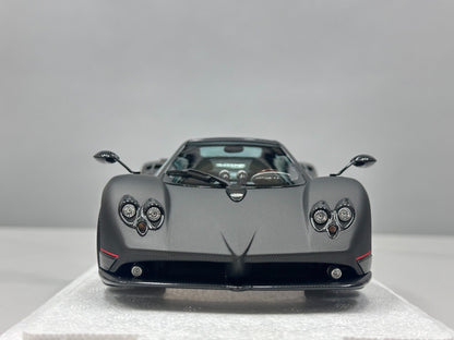 AR  1:18 Pagani Zonda F 2005 - Modello da collezione - immagine 3