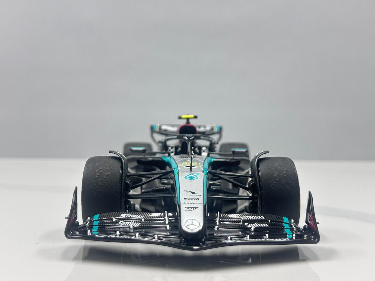 MINICHAMPS  1:18 Mercedes-AMG Petronas F1 W15 E Performance - Modello - immagine 3