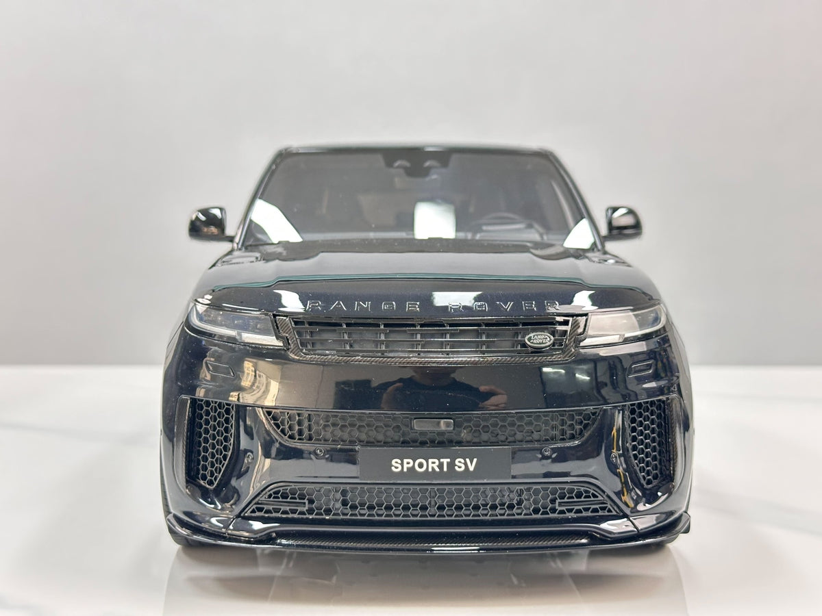 GT Spirit Land Rover Range SV EDIT TWO 1:12 Black - immagine 3