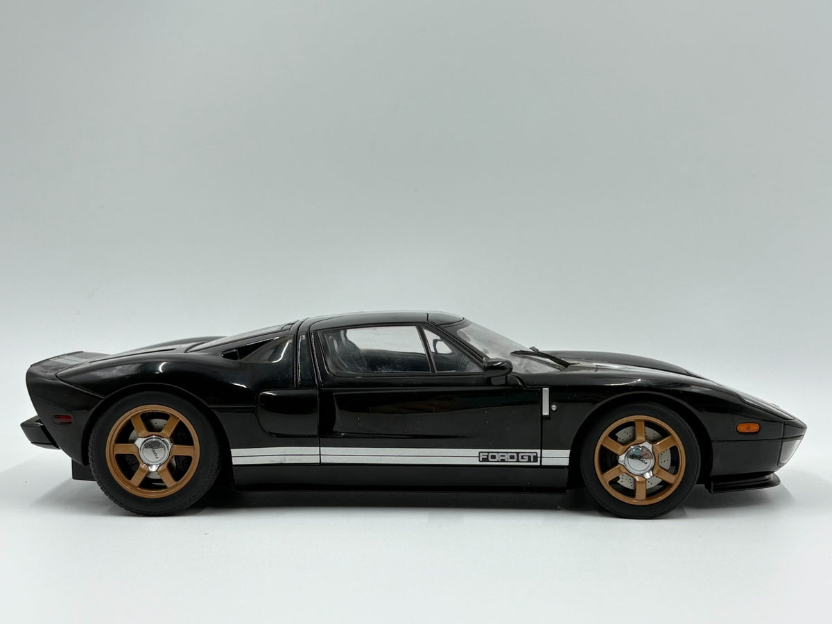 AUTOart 2004 DiecastModel Black - immagine 3
