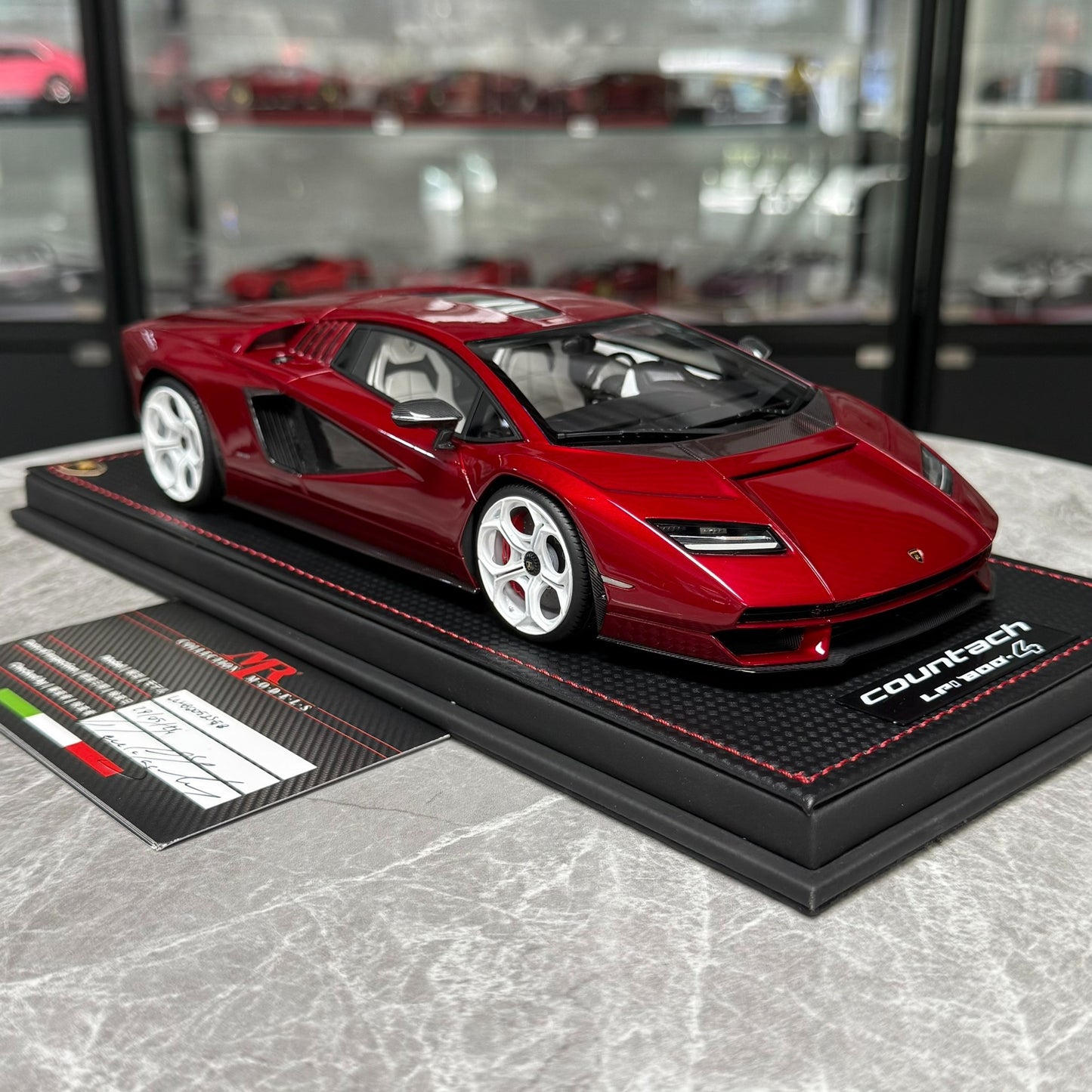 MR Lamborghini Countach LPI800-4 1:18 Resin Model image 3