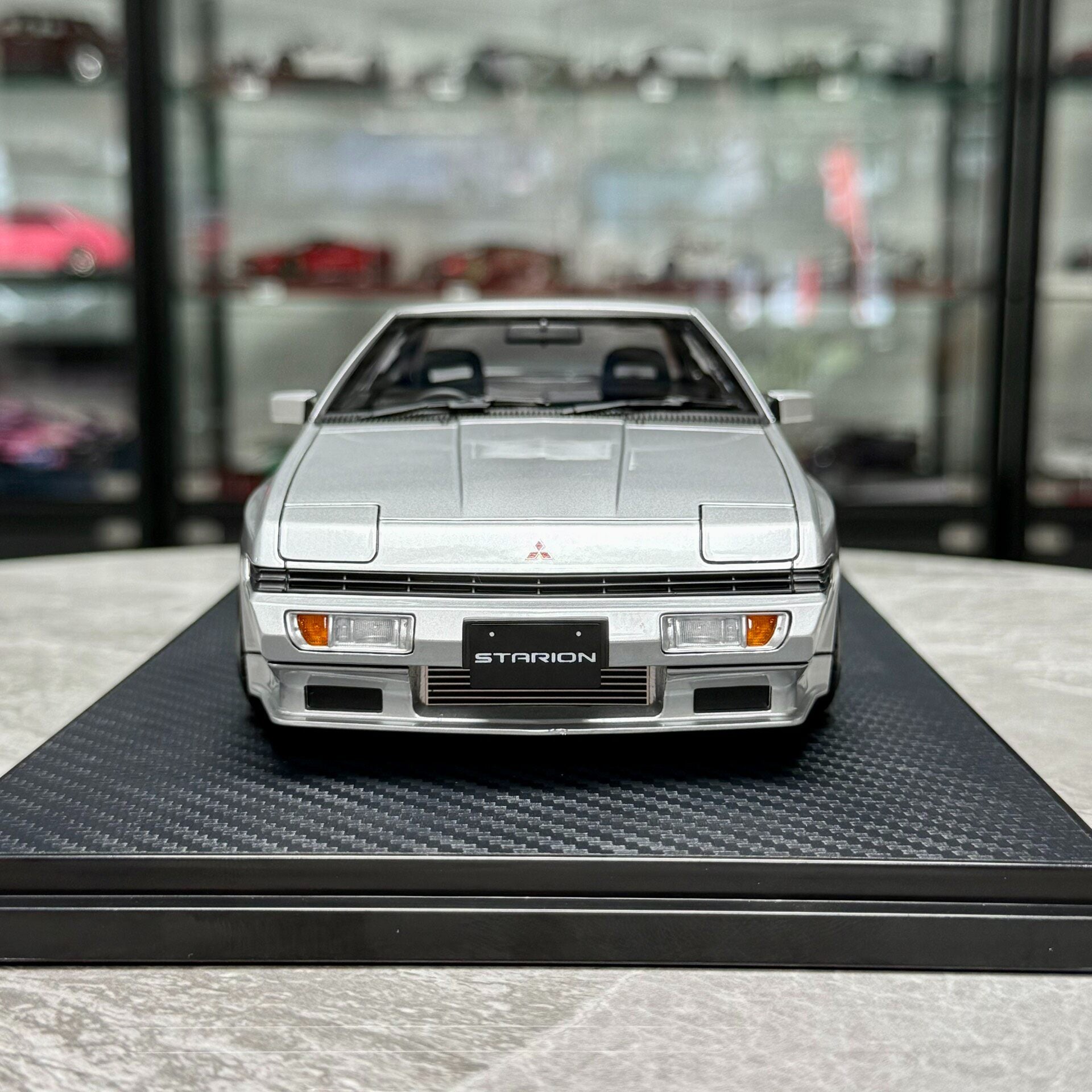 Ignition Model Mitsubishi STARION 2600 GSR-VR 1:18 Resin Model image 3