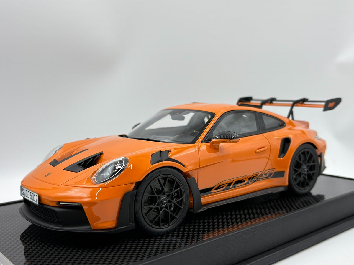 Scale Model TP Porsche 911 992 RS Weissach 1/18ResinModel 00:30 - immagine 3