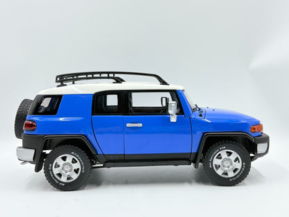 AUTOart ToyotaFJ CRUISER 1 18DiecastModel Blue - immagine 3