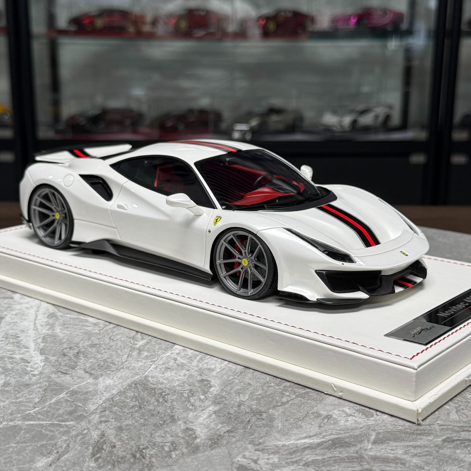 IVY Model Ferrari 488 Pista 1:18 Resin Model image 3