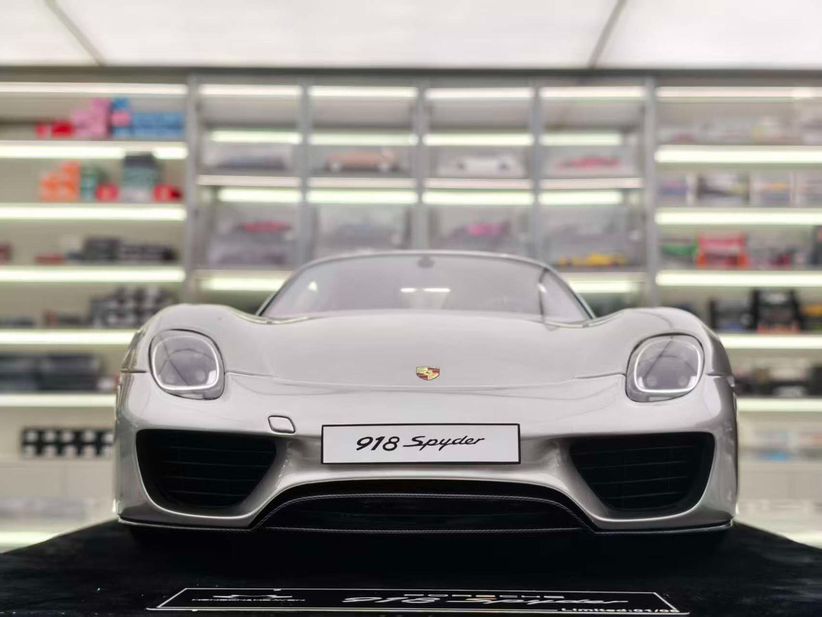 Scale Model 8 Porsche 918 spyde 1:8 Silver - immagine 3