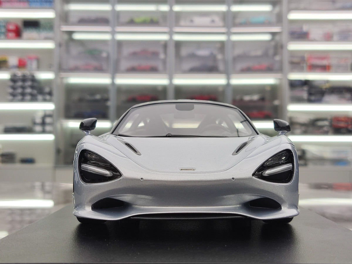 TopSpeed McLaren 750S 1:18 Silver - immagine 3
