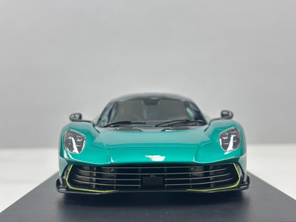 TopSpeed Aston Martin Valhalla P Podium 1:18 Green - immagine 3