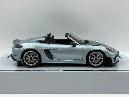 Scale Model Porsche 718Spyder RS 2024 1/18Diecast OpeningModel - immagine 3