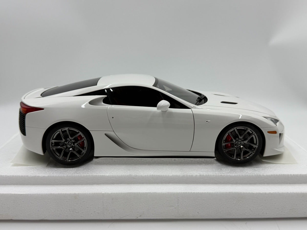 AUTOart 1:18 White - immagine 3