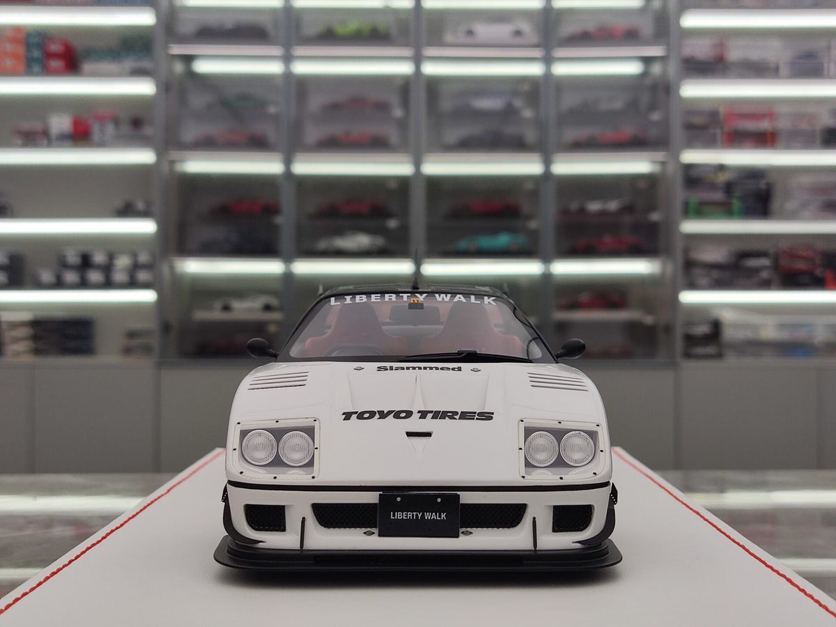 Scale Model RUNNER 18 FerrariF 40 AZ-1 JM-RNR 017 White - immagine 3