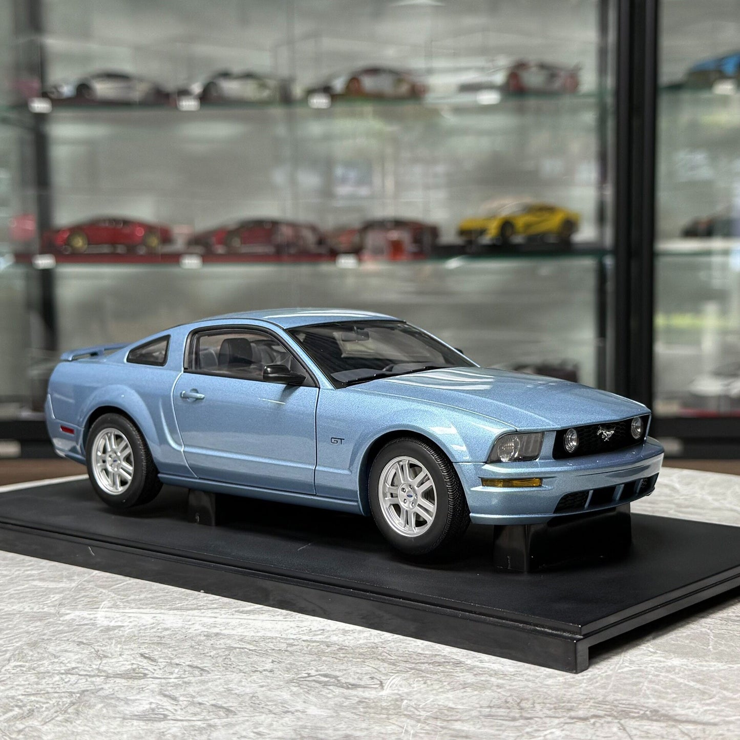 AUTOart Ford GT 1:18 Alloy Model image 3