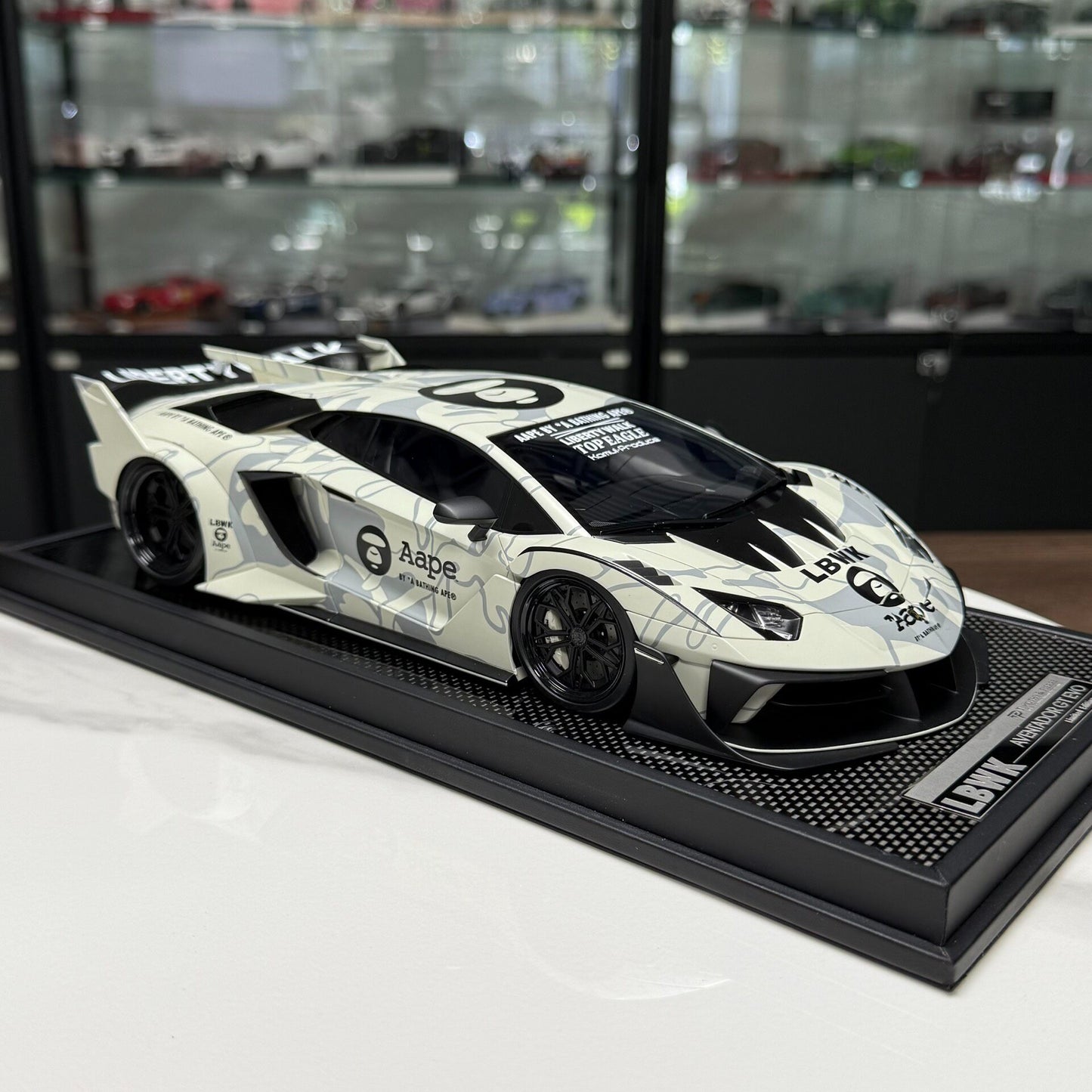 Liberty Walk Lamborghini Aventador EVO GT 1:18 Resin Model image 3