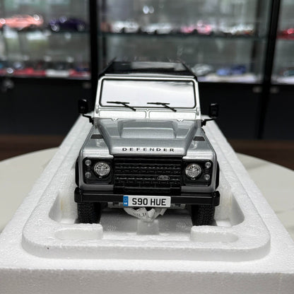 Almost Real Land Rover 90 1:18 Alloy Model image 3