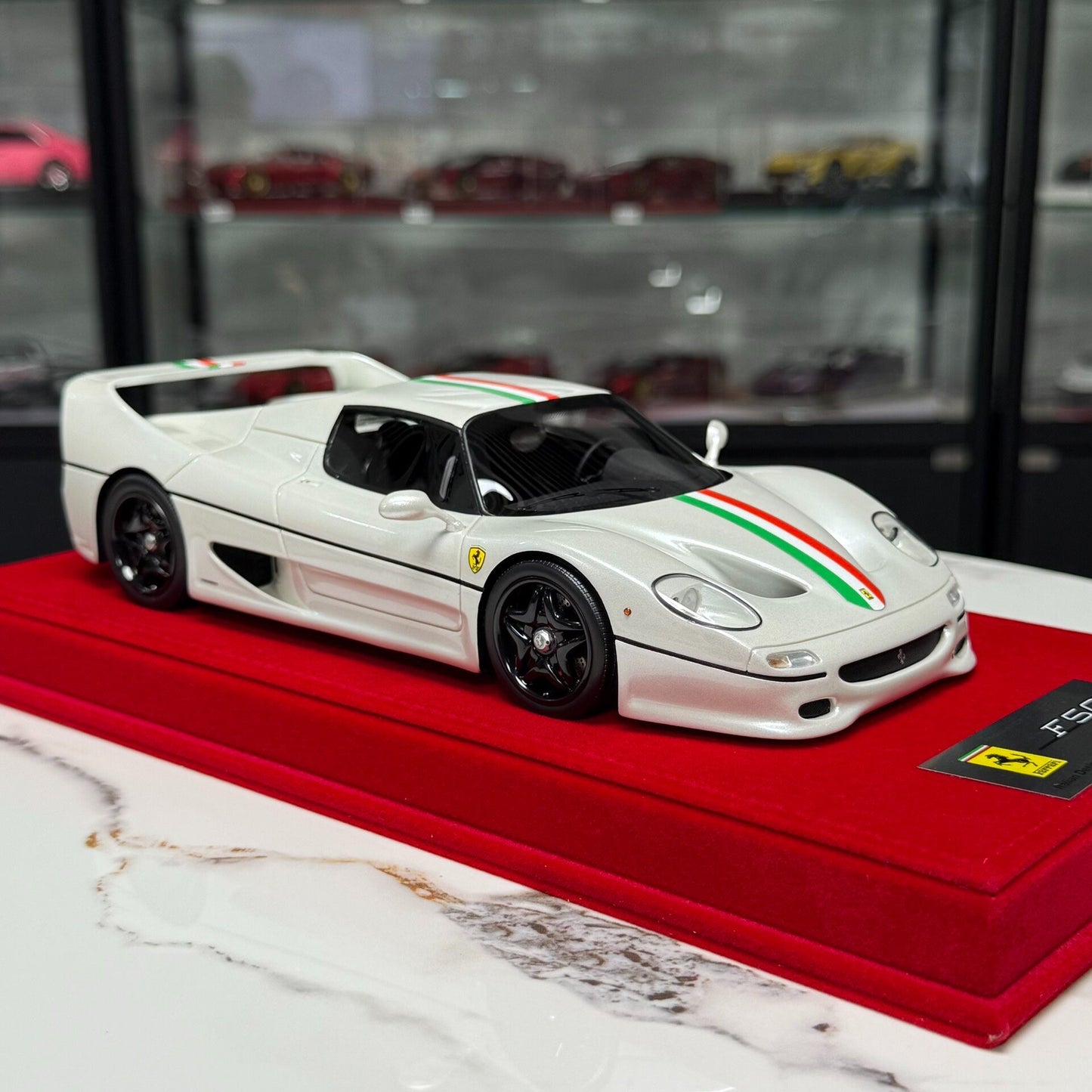 Looksmart Ferrari F50 1:18 Resin Model image 3
