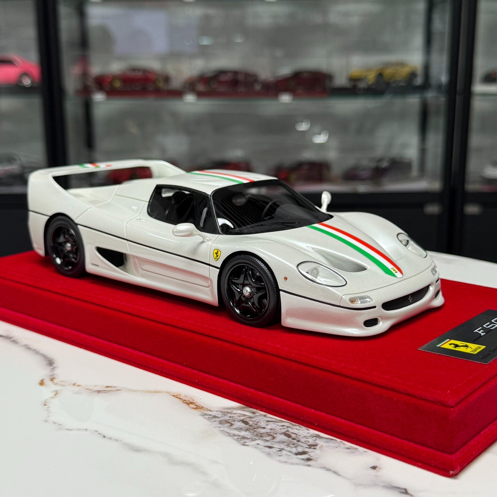 Looksmart Ferrari F50 1:18 Resin Model image 3