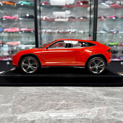 MR Lamborghini URUS 1:18 Resin Model image 3