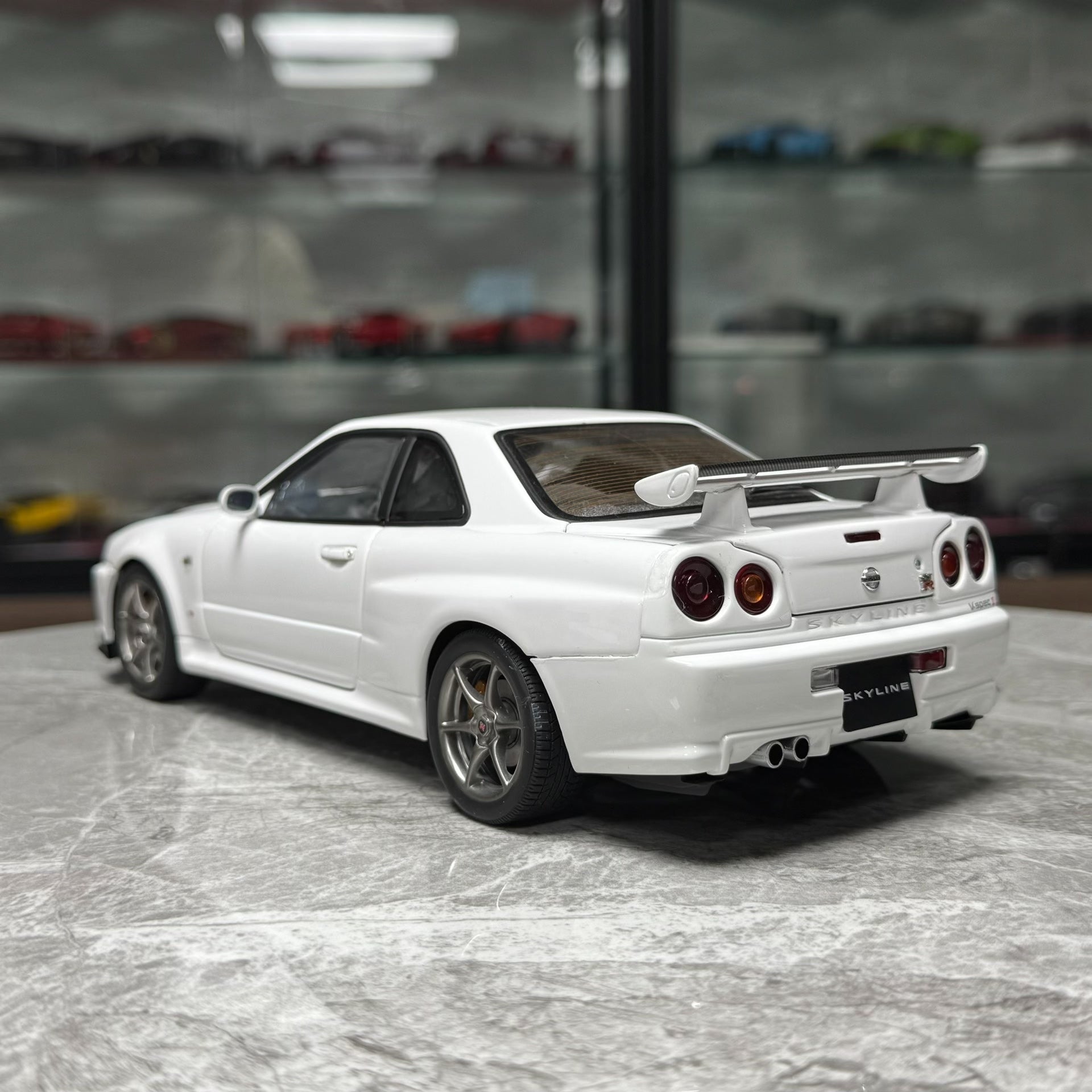 AUTOart Nissan R34 GT-R V-Spec 1:18 Alloy Model image 3