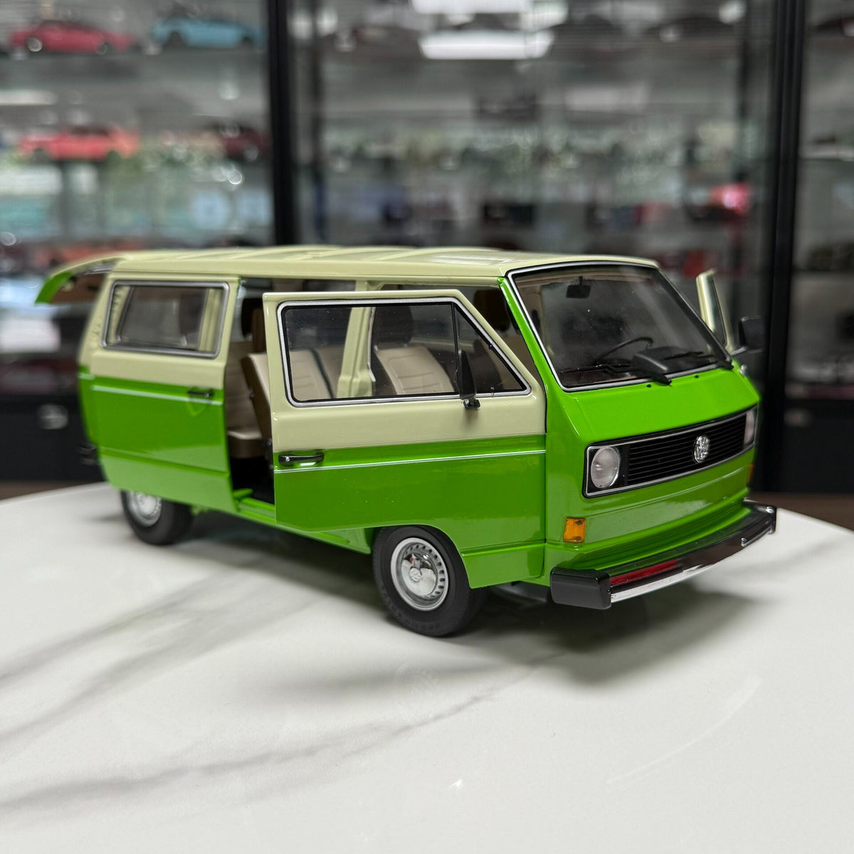 Scale Model 1 18 VW OpeningModel 1:18 Green - immagine 3