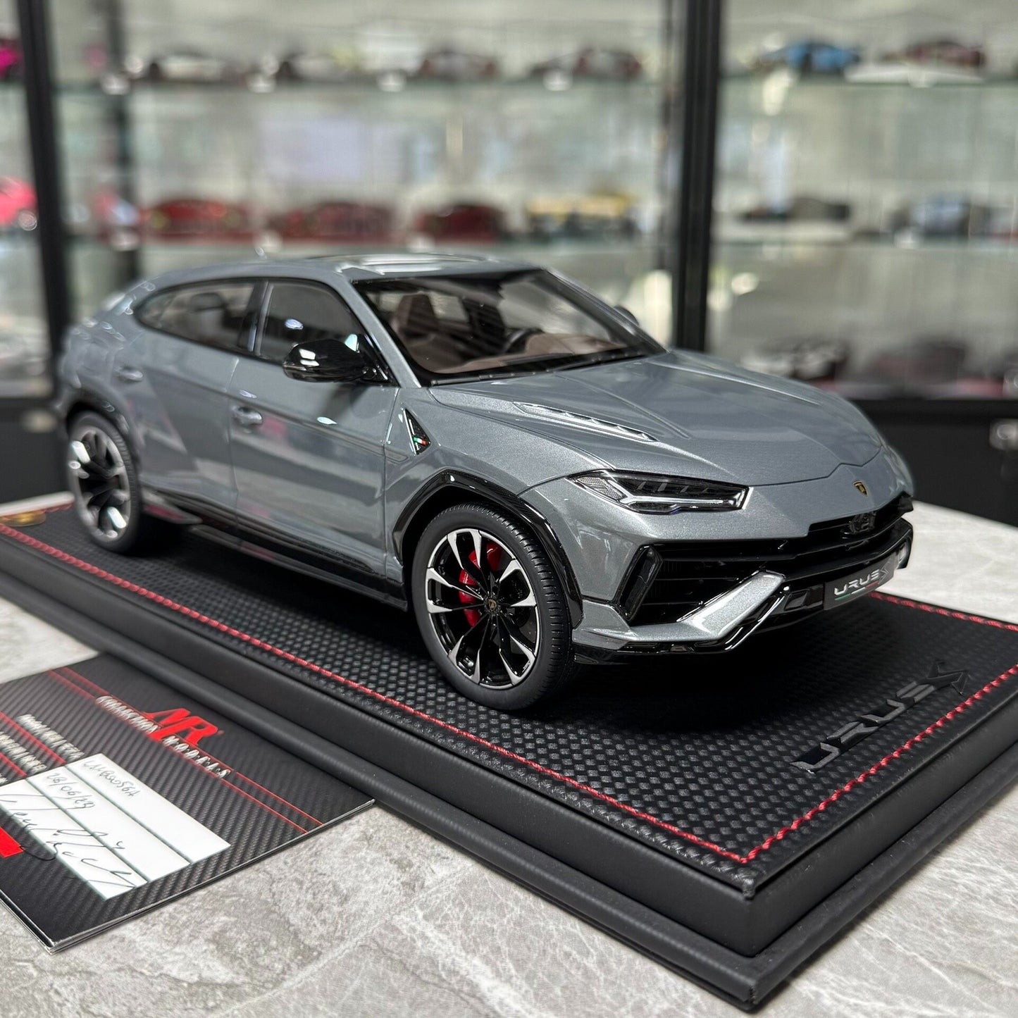 MR Lamborghini URUS S 1:18 Resin Model image 3