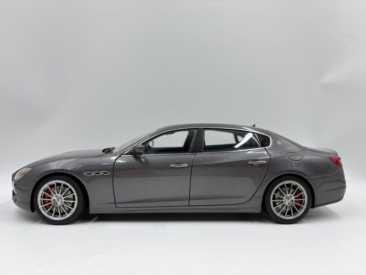 AUTOart 1 18 OpeningModel 1:18 - immagine 3