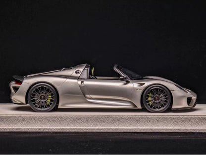 Make Up 1/18 Porsche 918 Spyder Custom Resin Model