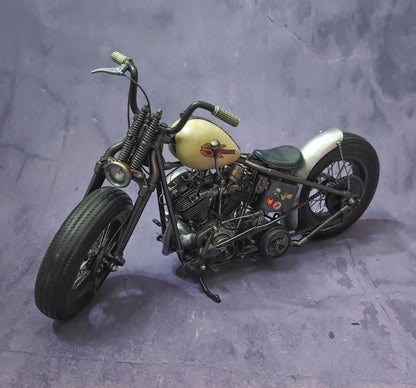 1/6 Custom Harley Bobber Motorcycle Resin Kit | 288 Metal Chain Links | Hand-assembled