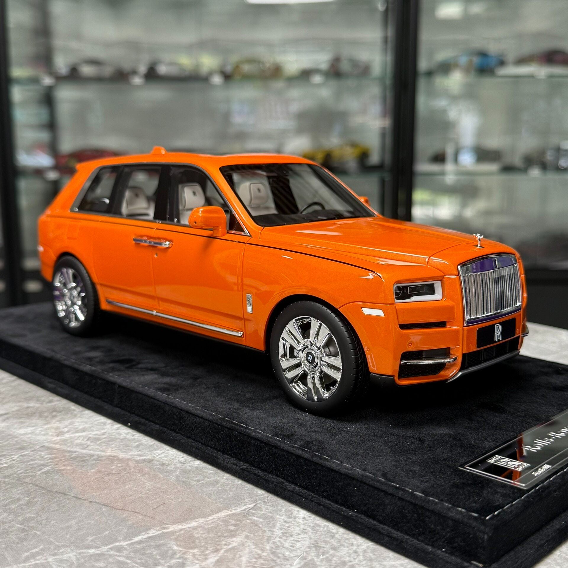 HH Model Rolls-Royce Cullinan 1:18 Resin Model image 4