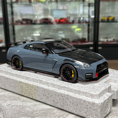 Motorhelix Nissan GT-R R35 1:18 Alloy Model image 4