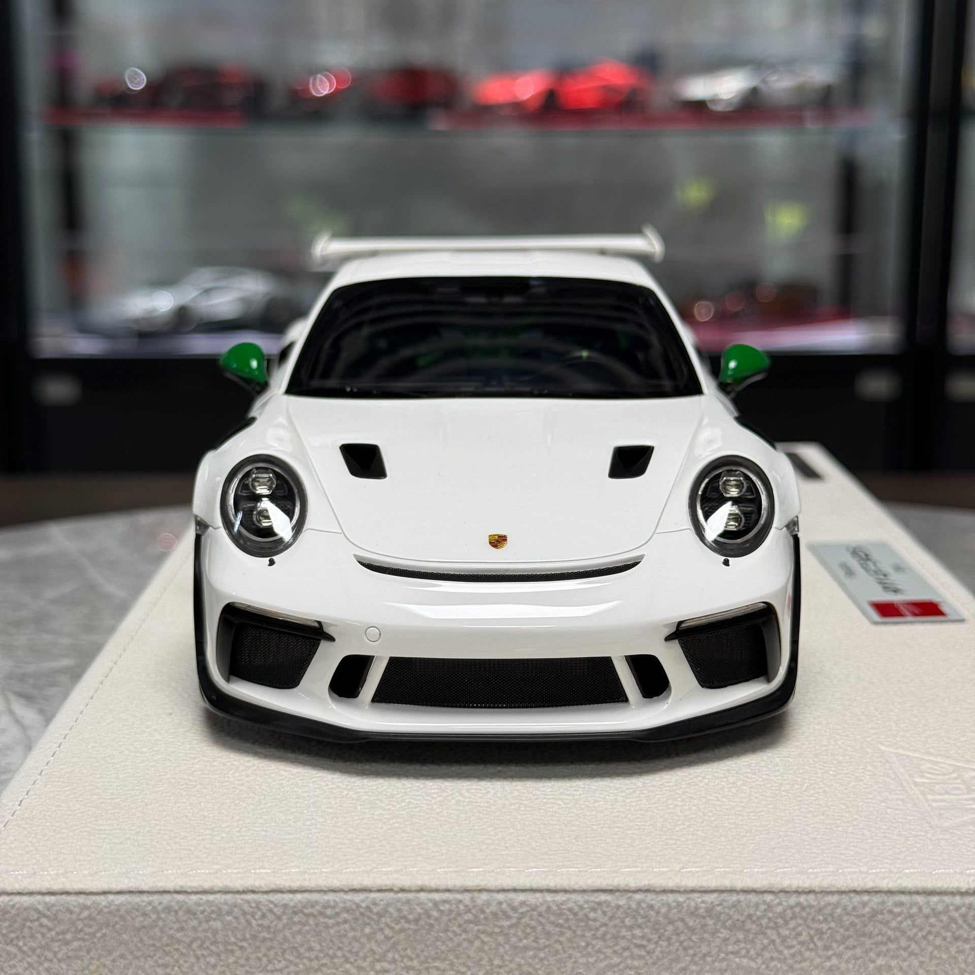Make Up Porsche 911(991.2)GT3 RS 1:18 Resin Model image 4