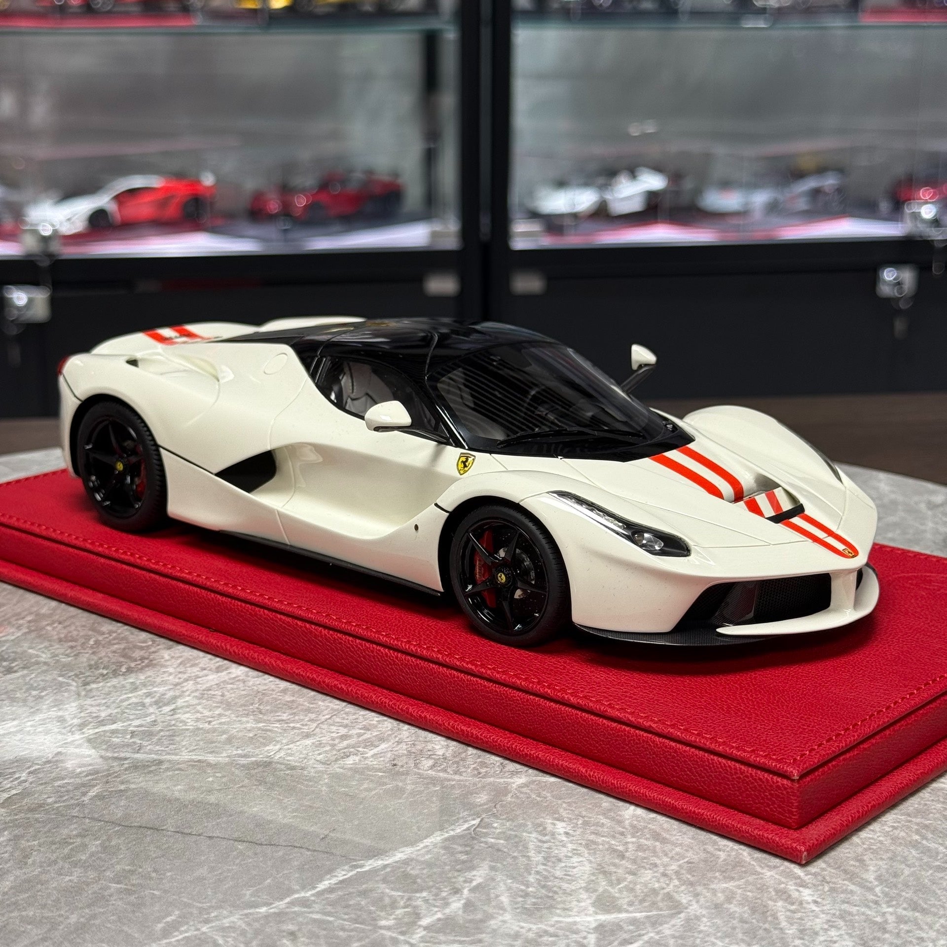 BBR Ferrari LaFerrari 1:18 Resin Model image 4