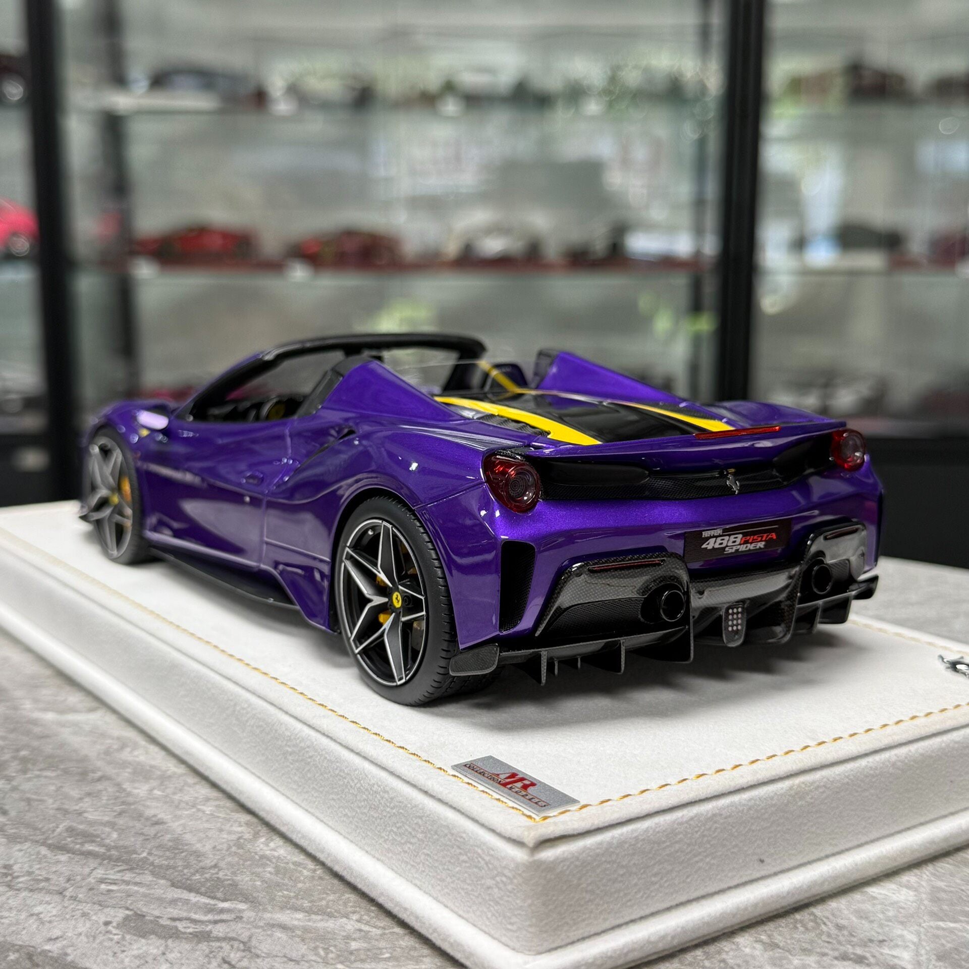 MR Ferrari 488 Pista 1:18 Resin Model image 4