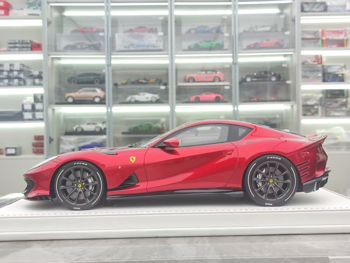 Scale Model TE Ferrari 812 competizione JS-TE003 1:18 - immagine 4