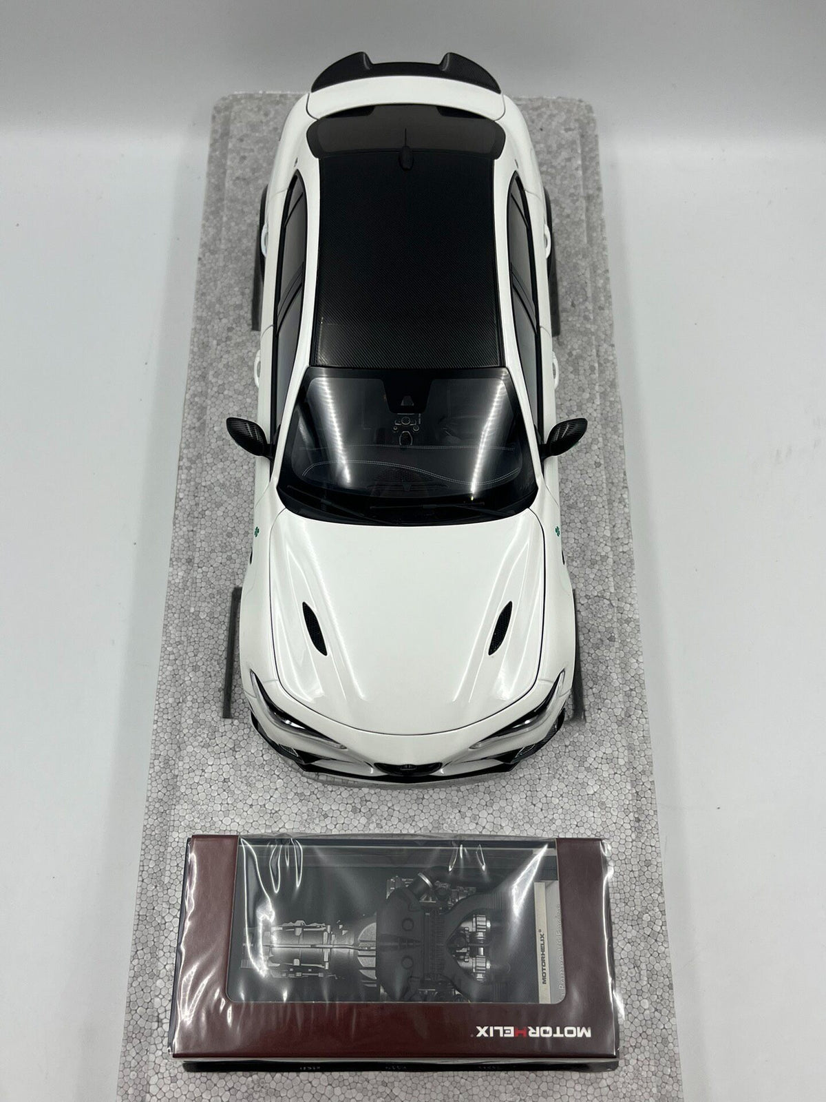 Scale Model MH 1 18 GTA 1:18 White - immagine 4