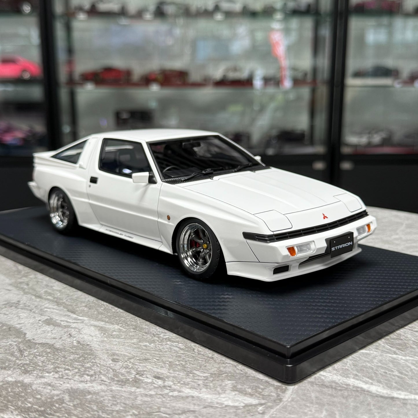 Ignition Model Mitsubishi STARION 2600 GSR-VR 1:18 Resin Model image 4