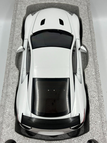 AUTOart Lexus LFA LF 1:18 - immagine 4