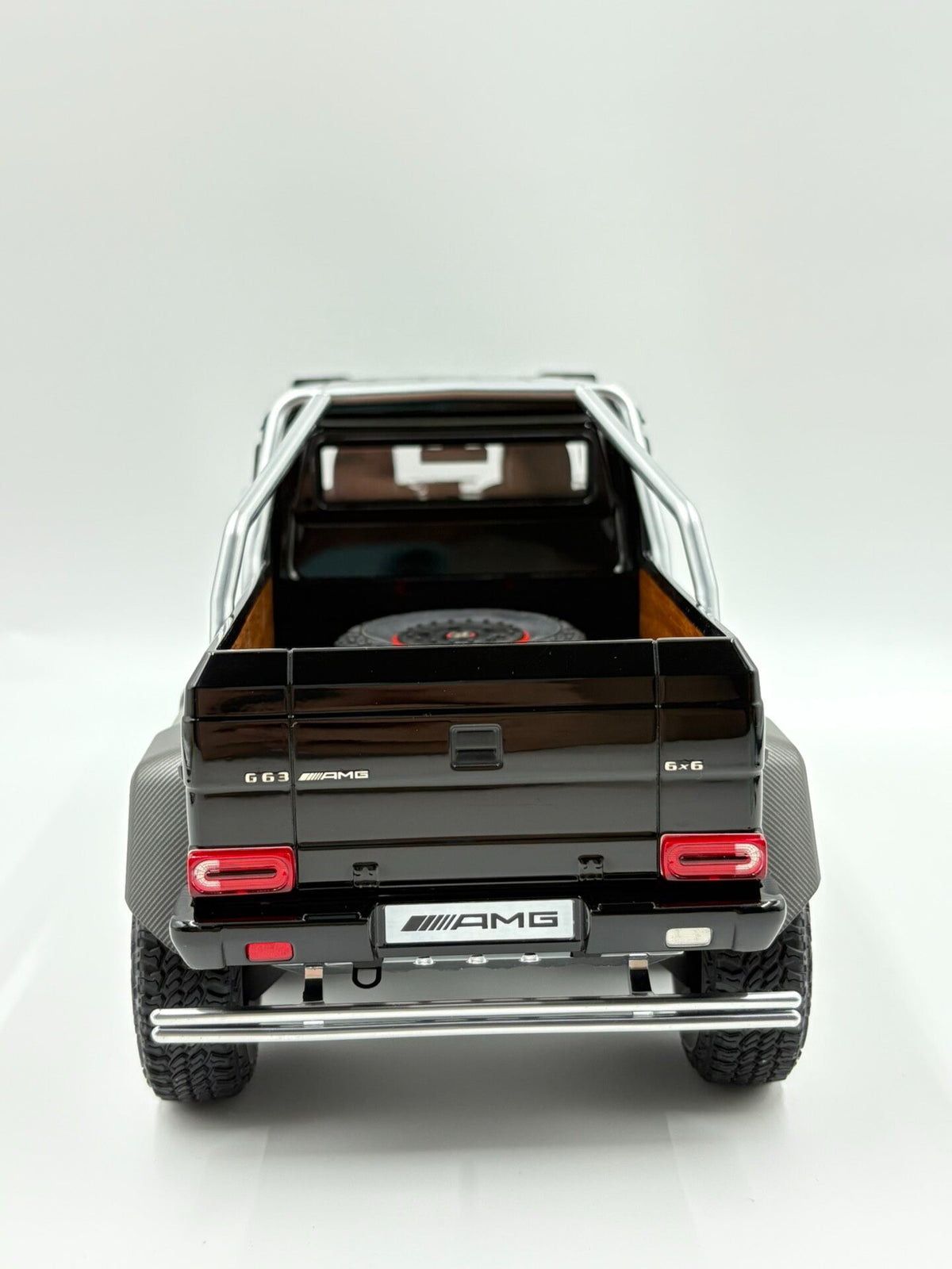 AUTOart Mercedes-Benz G63 AMG 6X6 1:18 - immagine 4