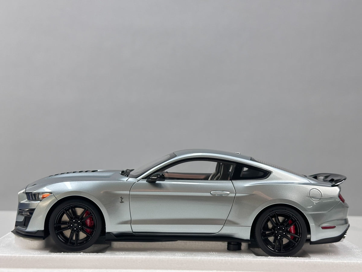 AR AUTO Art Ford MUSTANG SHELB SHELBY 73096 1:18 Silver - immagine 4