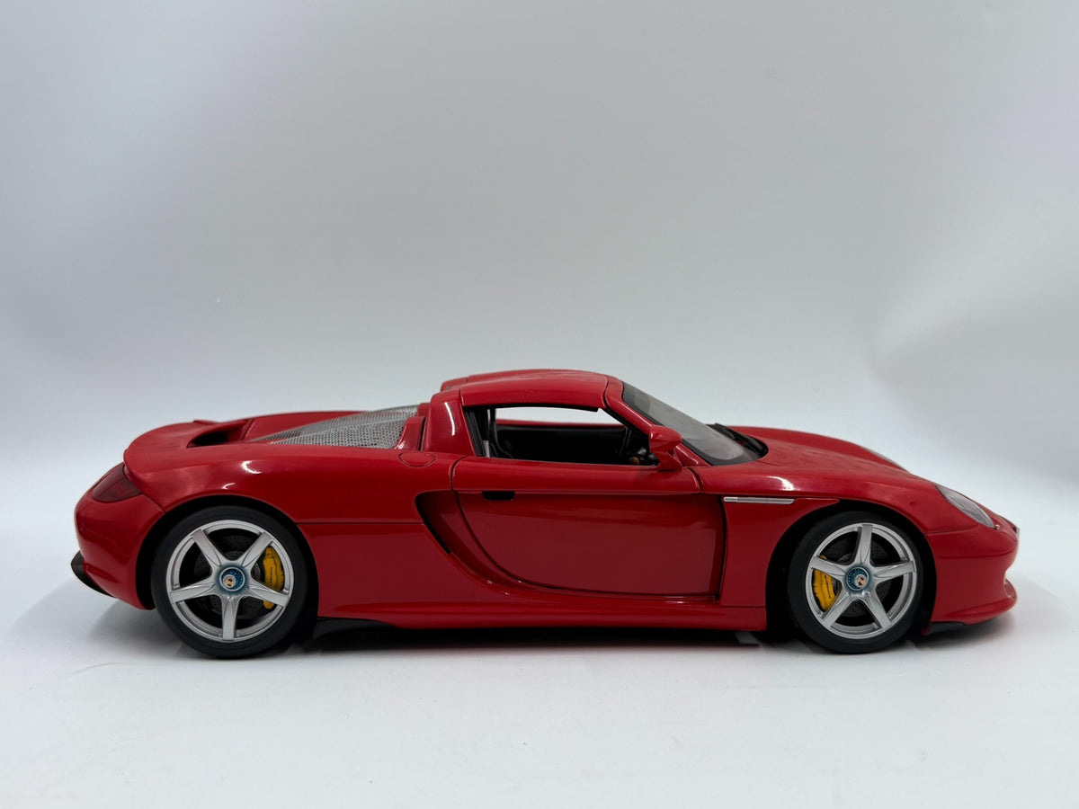 AR 18 PorscheCarrera GT RedDiecast OpeningModel 1:18 - immagine 4