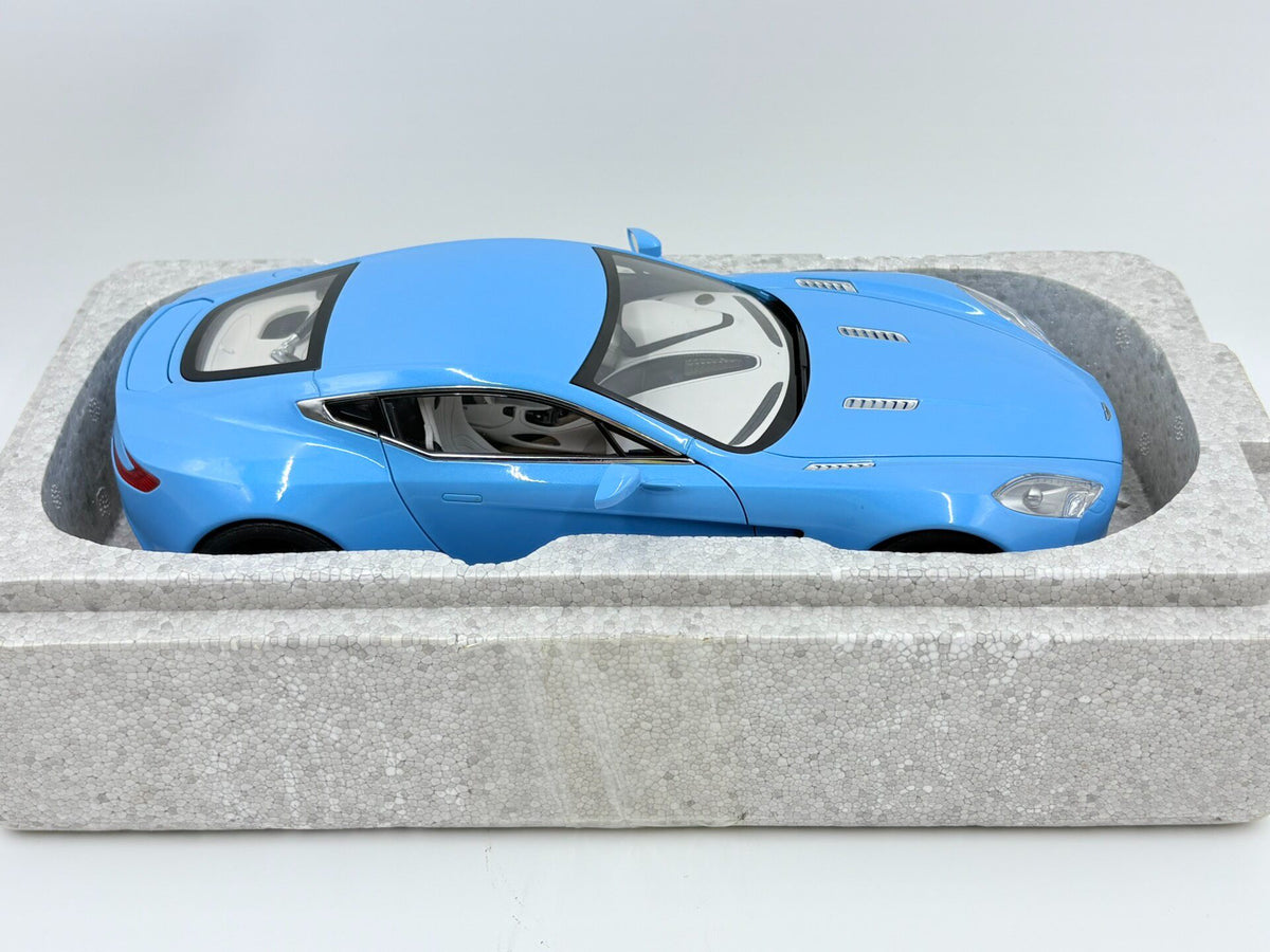 AUTOart Aston MartinONE-77 OpeningModel 1:18 - immagine 4