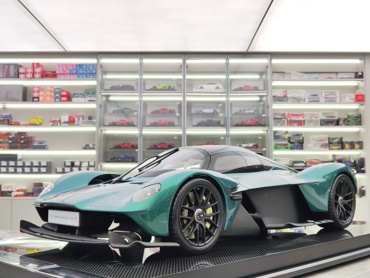 Amalgam Aston Martin Valkyrie 1:8 Green - immagine 4