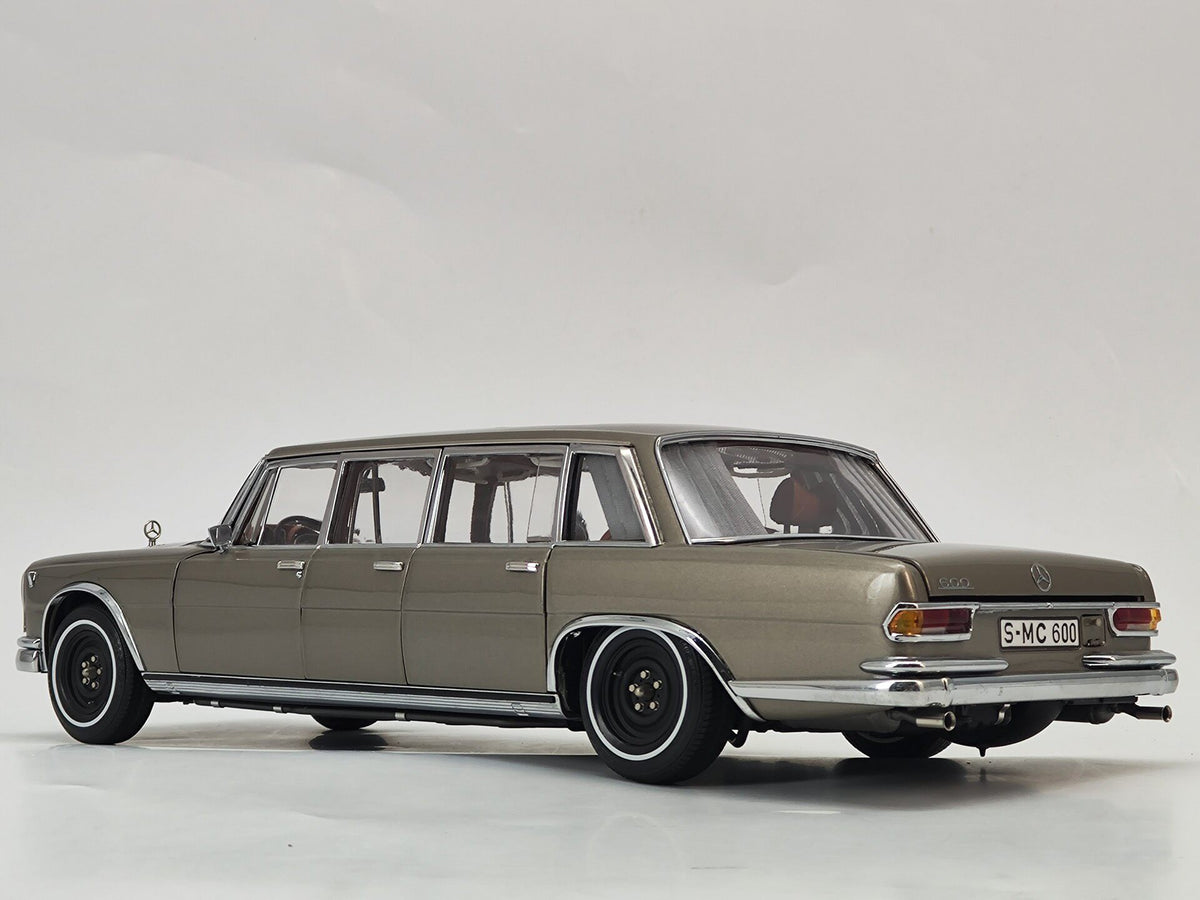 Scale Model CMC C 016 1:18 Gold - immagine 4
