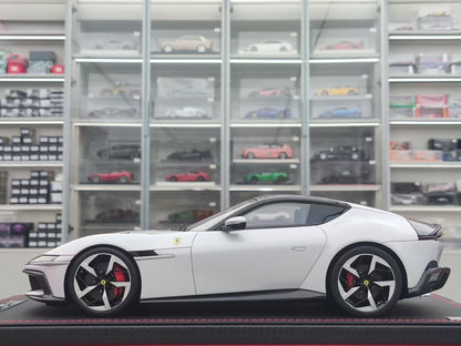 MR Ferrari 12 Cilindri FE043B 1:18 - immagine 4